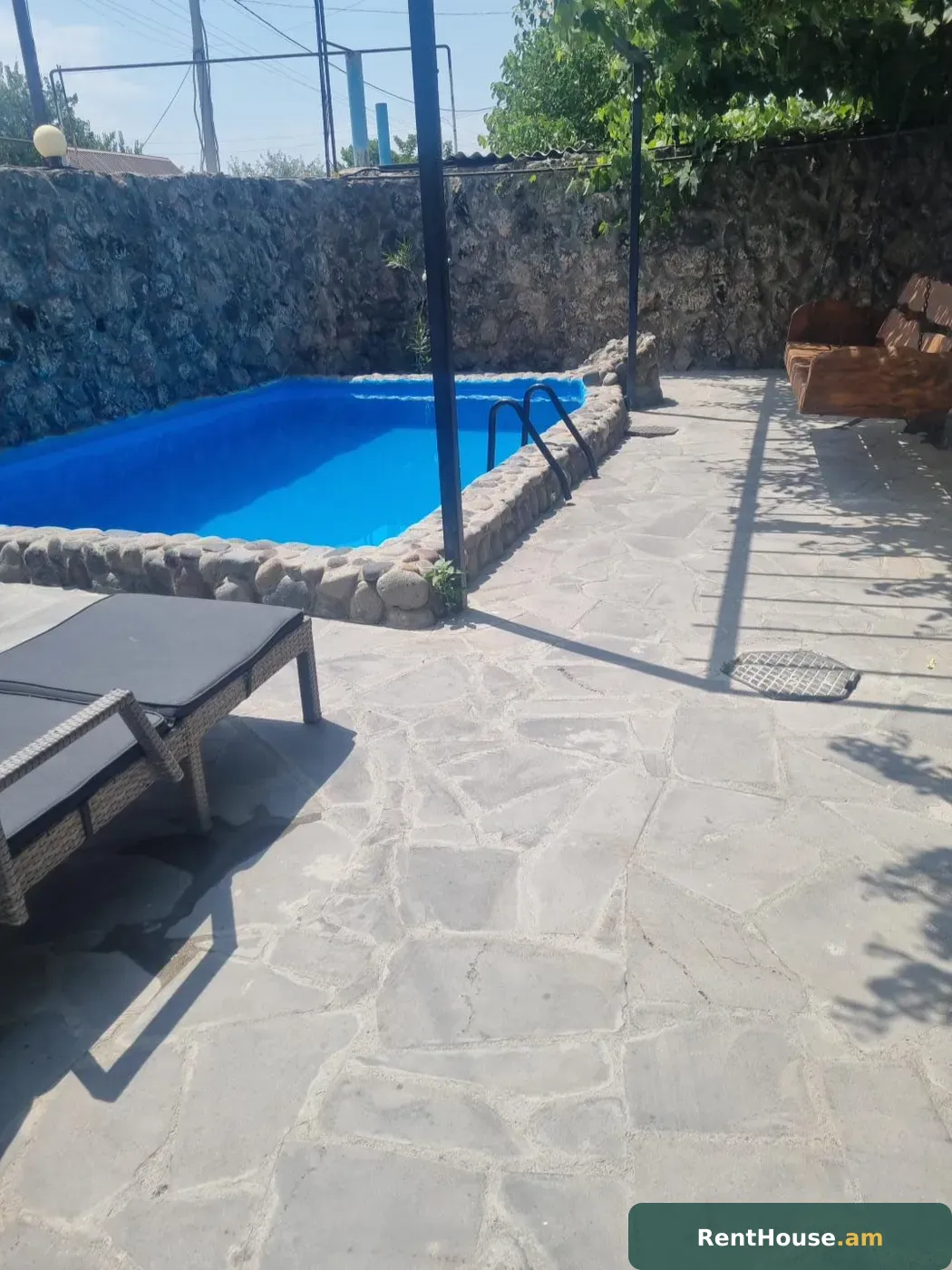 Villa with a pool · Garni · #AM1013 — 1